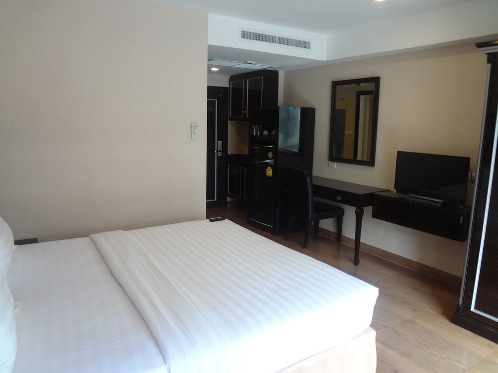 แลนด์ รอยัล เรสซิเดนซ์ Hotel Pattaya ภายนอก รูปภาพ
